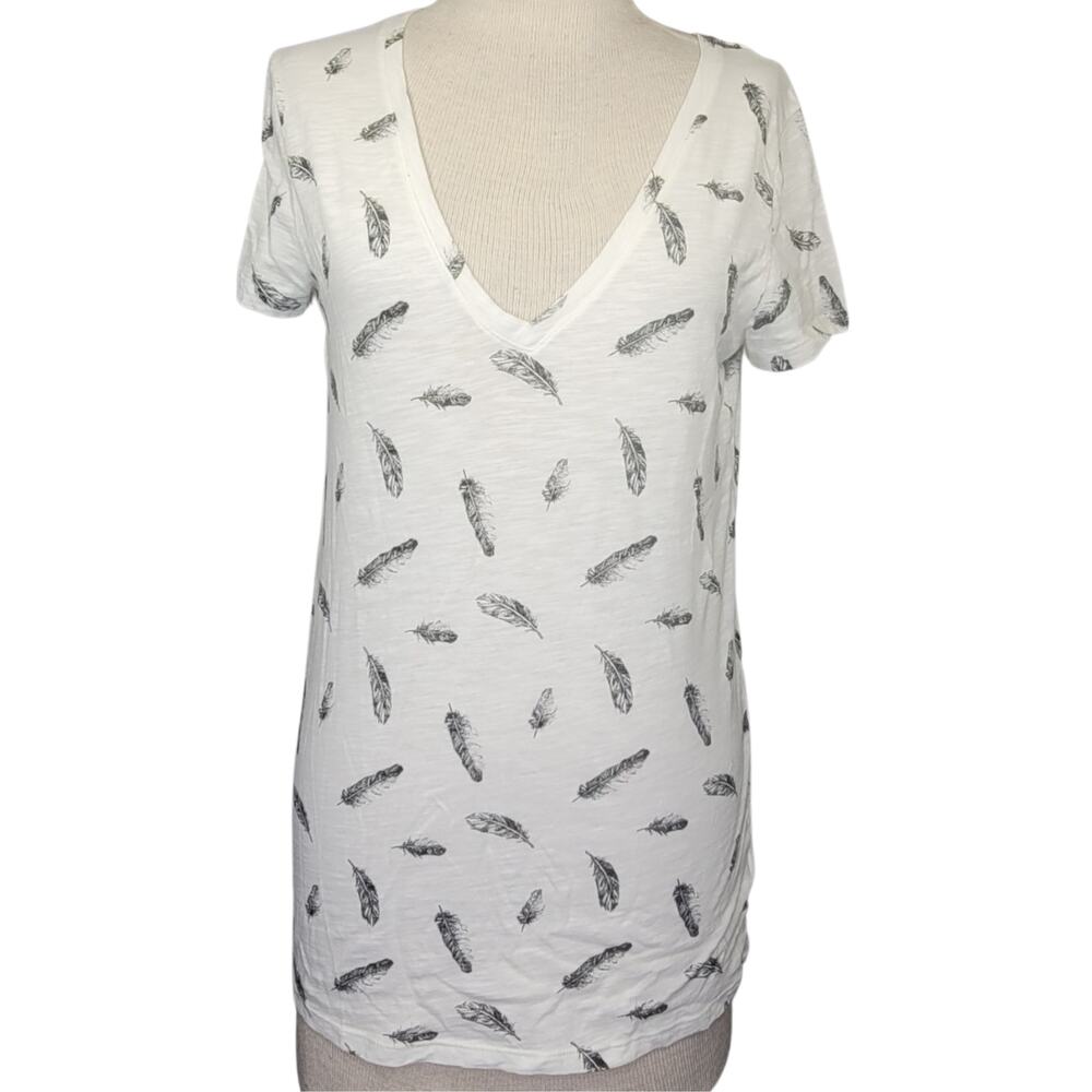 White Cotton Feather V Neck Tee Shirt Size Medium